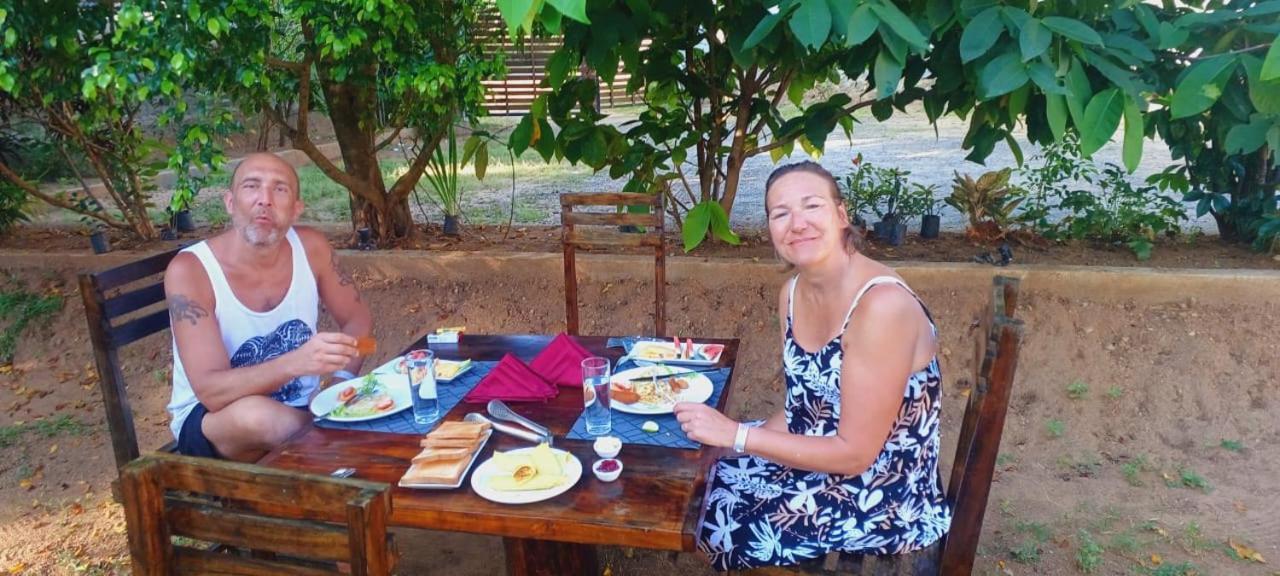 Lily Resort Udawalawe Exteriör bild