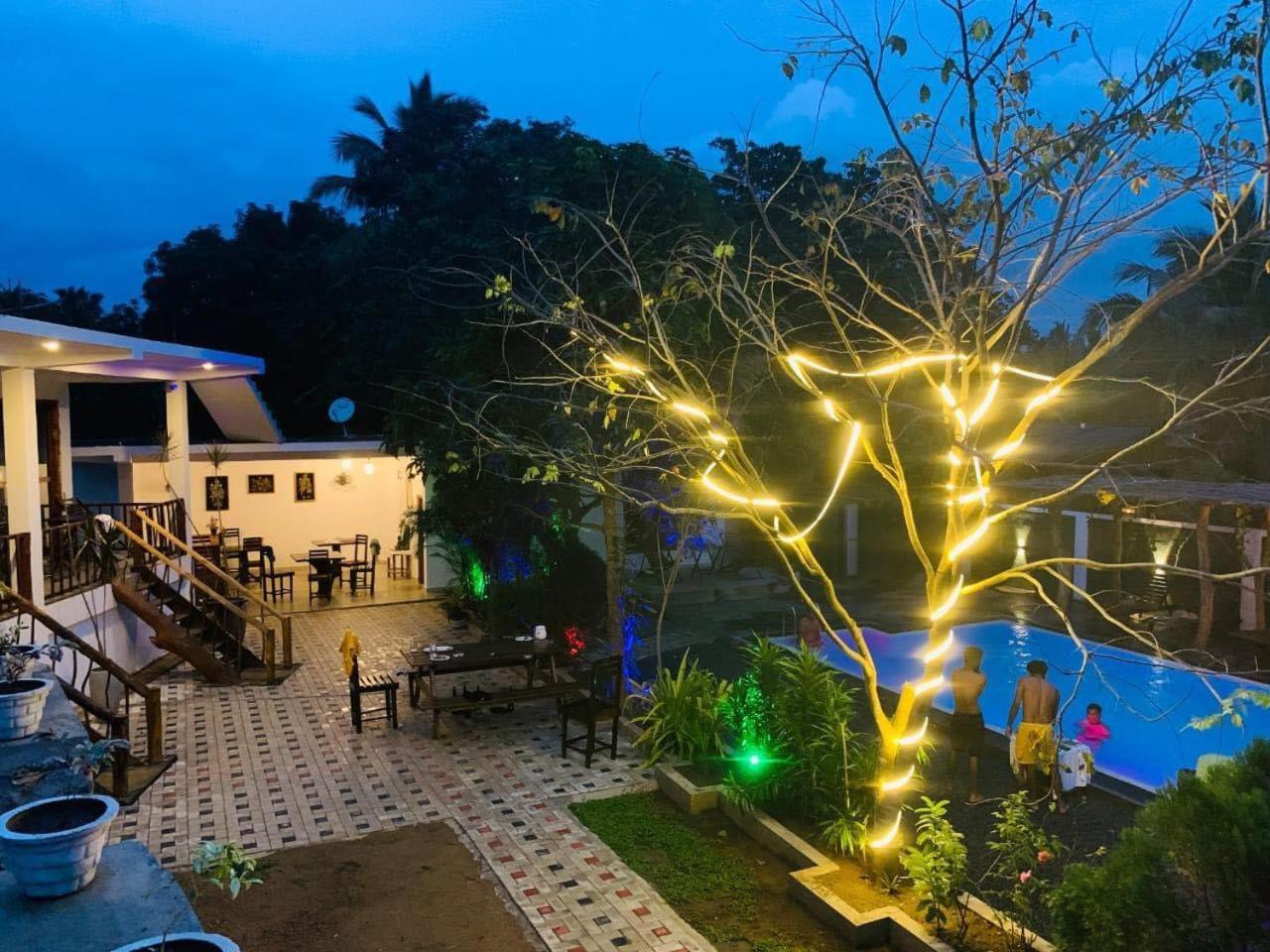 Lily Resort Udawalawe Exteriör bild